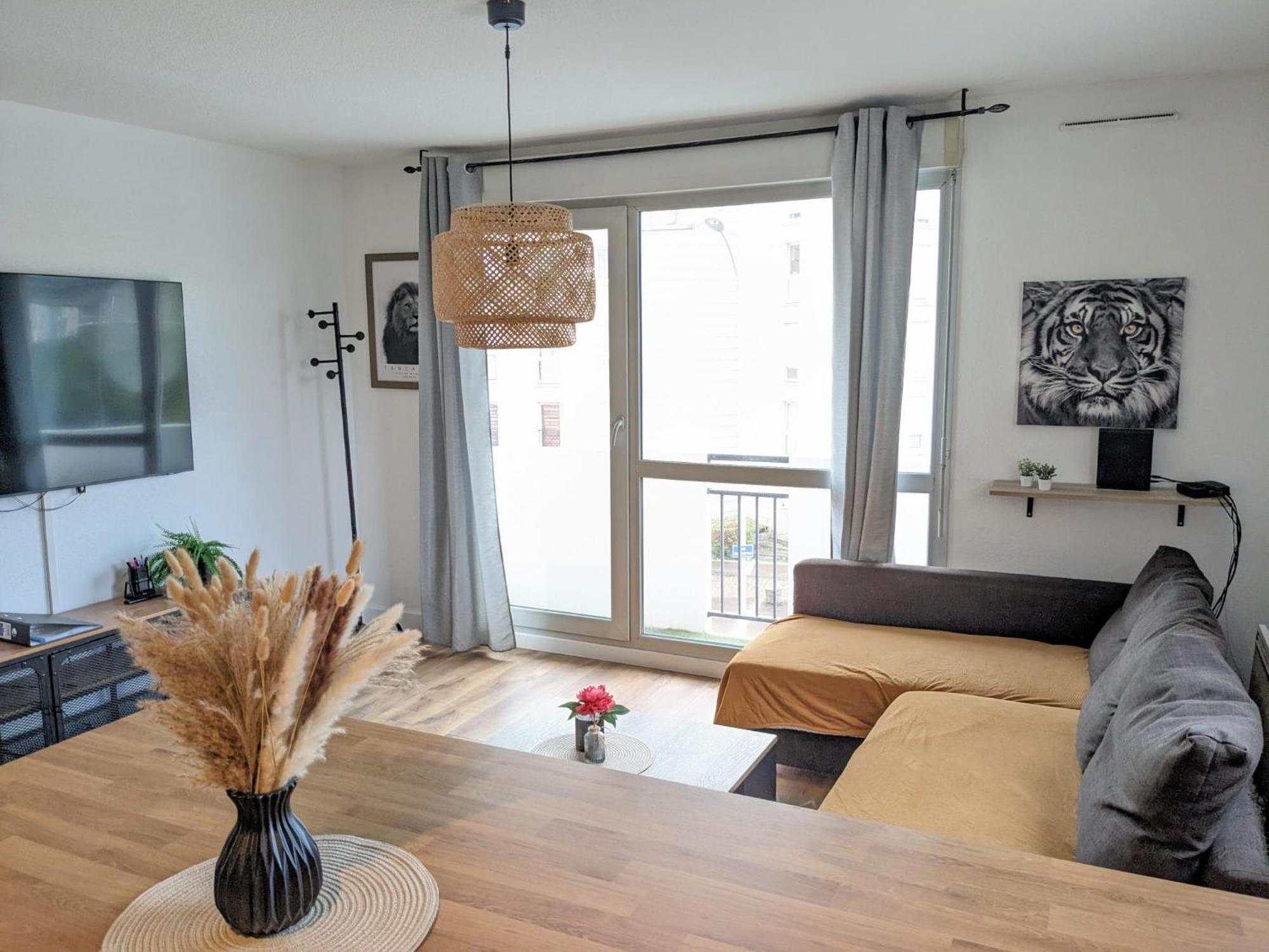 Le Clairvaux - Proche Centre Avec 1 Place En Parking Souterrain *